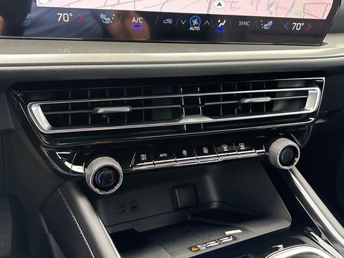 New 2026 Chevrolet Traverse LT image 20