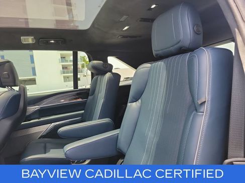 Certified 2025 Cadillac Escalade IQ Luxury 2 w/ LPO, Premium Carpet Package AWD/4WD image 21