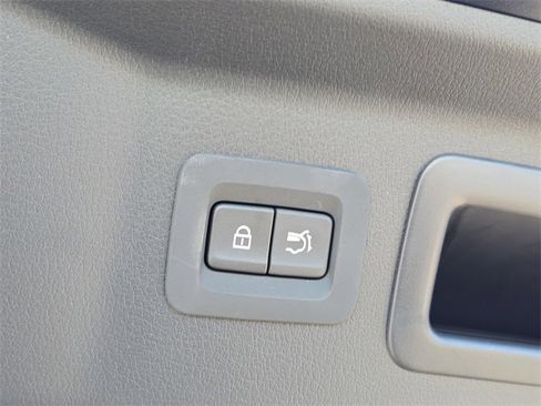 New 2025 MAZDA CX-70 Plug-In Hybrid w/ Premium Pkg image 30