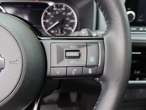 Used 2021 Nissan Rogue SV w/ Premium Package AWD/4WD image 17