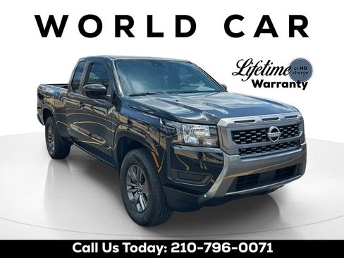 Used 2025 Nissan Frontier SV RWD image 1