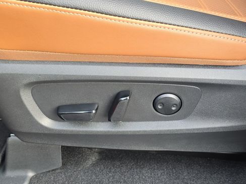 New 2025 Nissan Pathfinder Platinum w/ Cargo Package image 13