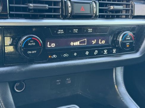 Used 2023 Nissan Pathfinder SV w/ Lighting Package (N92) FWD image 23