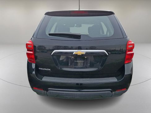Used 2017 Chevrolet Equinox LS image 8