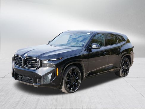 Used 2025 BMW XM image 3