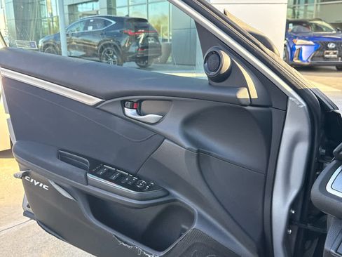 Used 2016 Honda Civic EX image 8