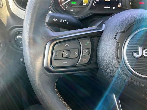 Used 2024 Jeep Wrangler Unlimited image 19