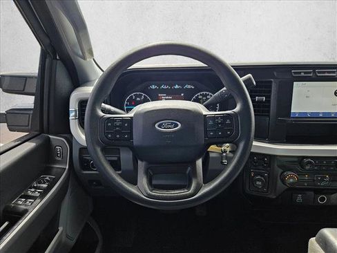 Used 2024 Ford F350 XLT image 11
