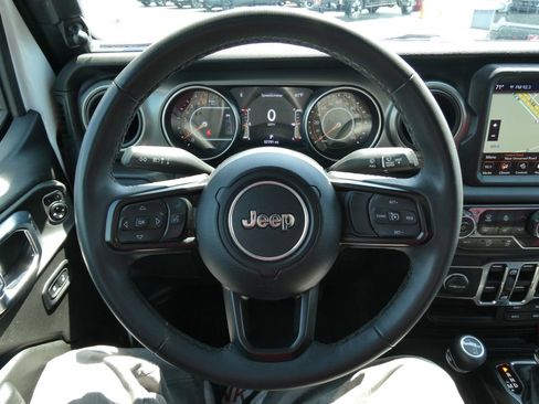 Used 2023 Jeep Gladiator Sport AWD/4WD image 35
