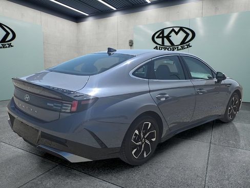 Used 2024 Hyundai Sonata SEL FWD image 3