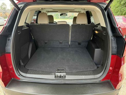 Used 2019 Ford Escape Titanium image 9