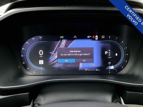 Used 2023 Volvo XC40 B5 Plus w/ Protection Package Premier image 28