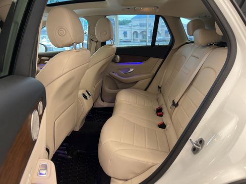 Used 2021 Mercedes-Benz GLC 300 4MATIC image 45