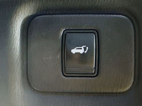 Used 2013 INFINITI JX35 w/ Premium Pkg image 36