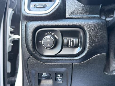 Used 2019 RAM 1500 Big Horn AWD/4WD image 23