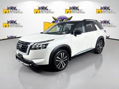 Used 2024 Nissan Pathfinder Platinum