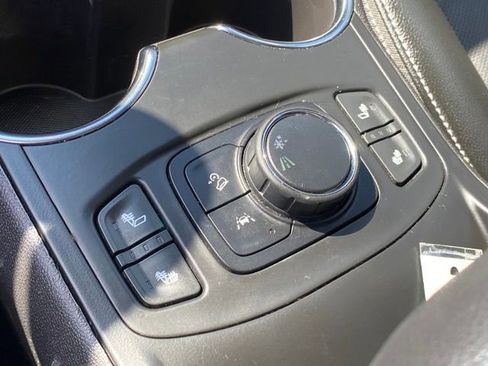 Certified 2022 GMC Terrain SLT w/ LPO, Floor Liner Package image 15