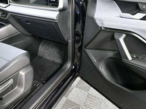New 2026 Volkswagen Tiguan SE R-Line FWD image 25