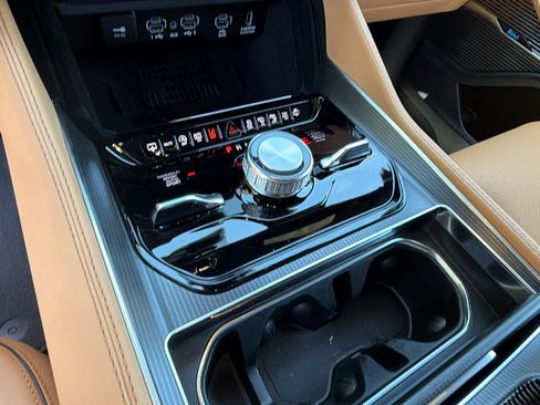 New 2026 Jeep Grand Wagoneer Summit AWD/4WD image 28