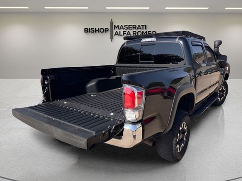 Used 2020 Toyota Tacoma TRD Off-Road AWD/4WD image 5