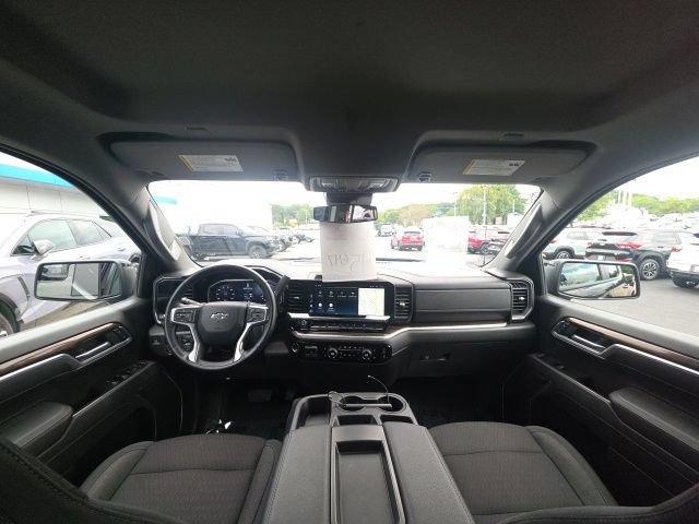 Used 2026 Chevrolet Silverado 1500 RST AWD/4WD image 13
