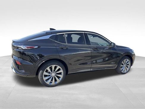 New 2026 Buick Envista Avenir image 2