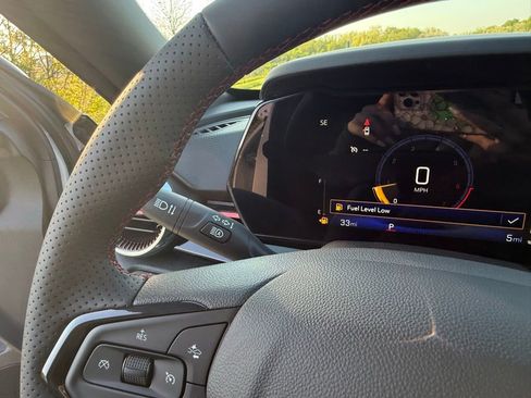 New 2026 Chevrolet Trax RS FWD image 33