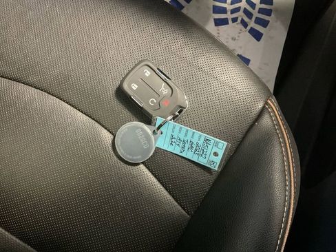 Used 2023 GMC Terrain AT4 image 27