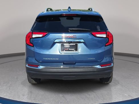 Used 2024 GMC Terrain SLT AWD/4WD image 8