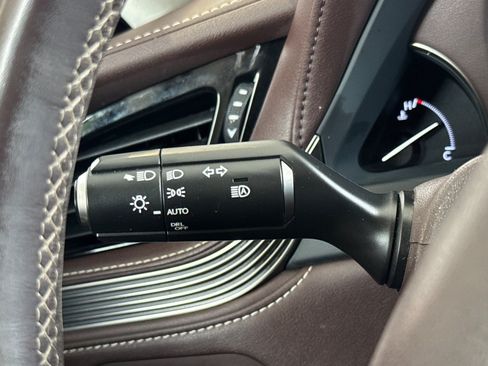 Used 2018 Lexus LS 500 w/ Accessory Package (Z2) RWD image 32