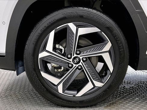 Used 2024 Hyundai Tucson Limited image 8