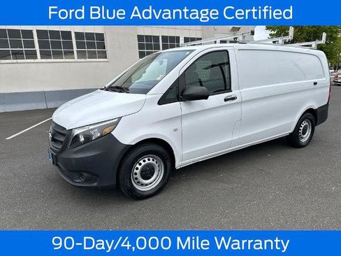 Used 2022 Mercedes-Benz Metris image 3