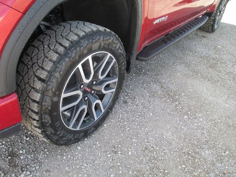 New 2026 GMC Sierra 1500 AT4 w/ AT4 Premium Package AWD/4WD image 13