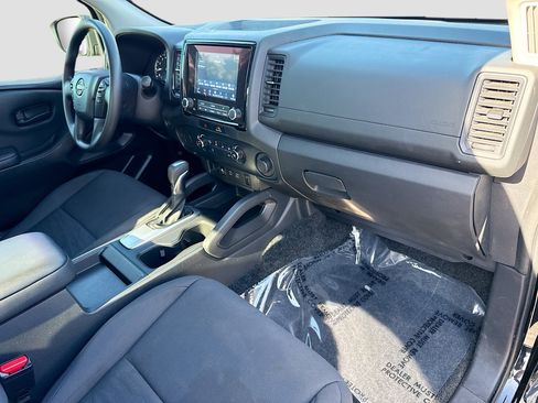 Used 2022 Nissan Frontier S w/ Technology Package RWD image 12