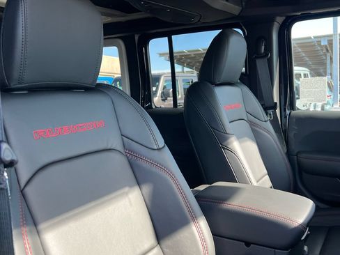 New 2026 Jeep Wrangler Unlimited Rubicon AWD/4WD image 14