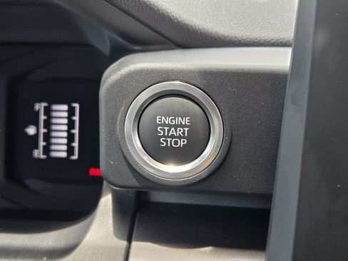 Used 2026 Toyota 4Runner SR5 AWD/4WD image 19