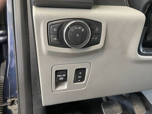 Used 2019 Ford F150 XLT w/ Equipment Group 302A Luxury AWD/4WD image 14