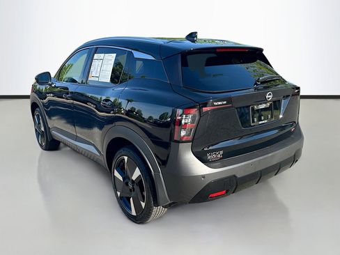 Used 2025 Nissan Kicks SR image 5