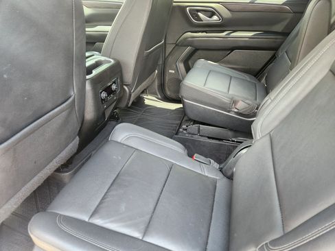 Used 2022 Chevrolet Tahoe Z71 w/ Luxury Package AWD/4WD image 14