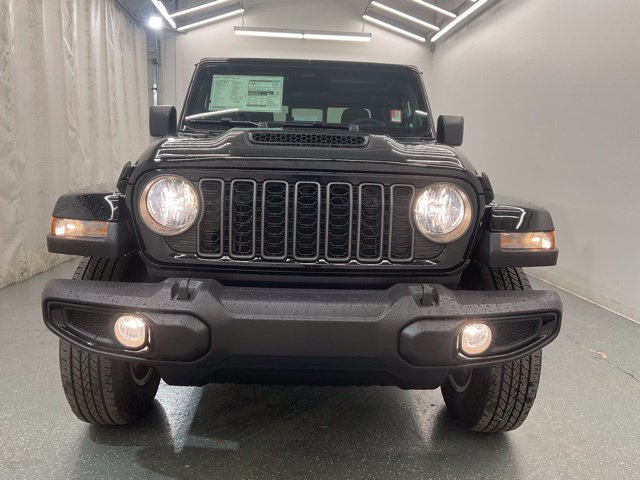 New 2026 Jeep Gladiator Sport AWD/4WD image 3