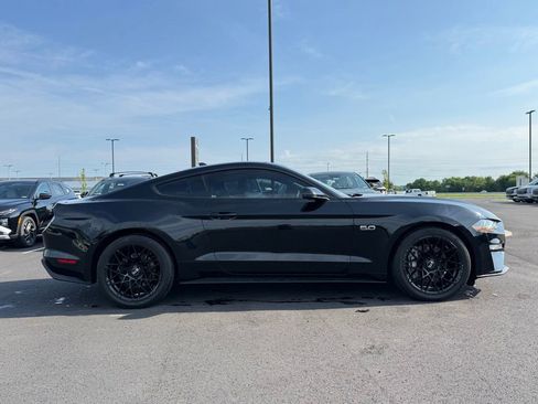 Used 2022 Ford Mustang GT Premium w/ Equipment Group 401A RWD image 4