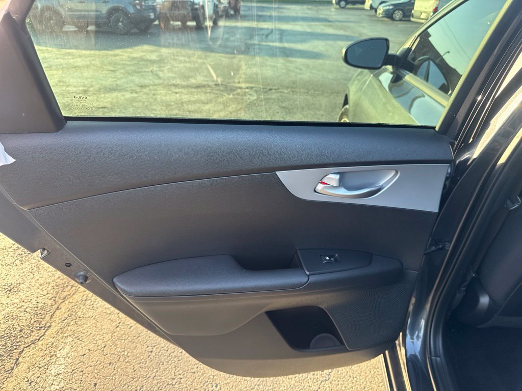 Used 2023 Kia Forte LXS FWD image 27