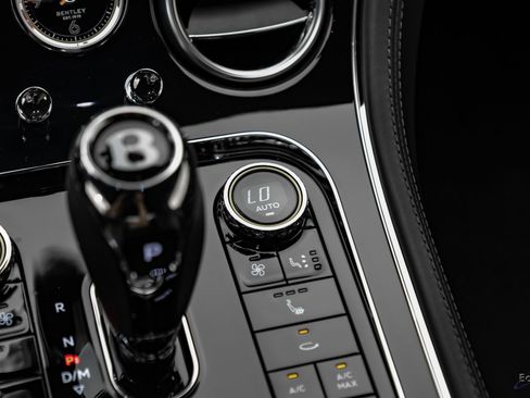 Used 2022 Bentley Continental GT AWD/4WD image 55
