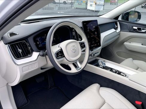 New 2026 Volvo XC60 T8 Ultra w/ Climate Package AWD/4WD image 8