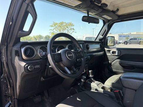 Used 2021 Jeep Gladiator Sport AWD/4WD image 10