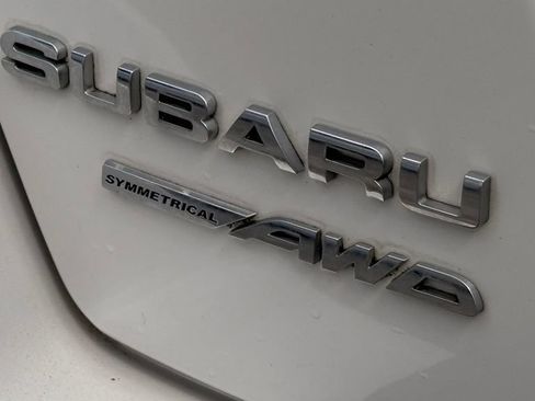 Used 2017 Subaru Crosstrek 2.0i Premium w/ Moonroof Package AWD/4WD image 11