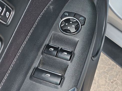 Used 2023 Ford Mustang Convertible RWD image 13