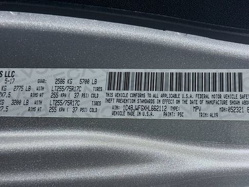 Used 2017 Jeep Wrangler Unlimited Rubicon AWD/4WD image 28