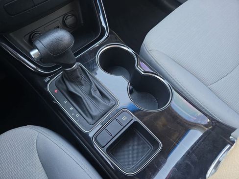Used 2015 Kia Sorento LX image 28