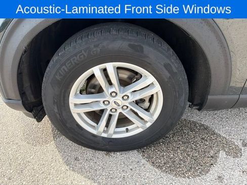 Used 2024 Ford Explorer XLT w/ Equipment Group 202A AWD/4WD image 12